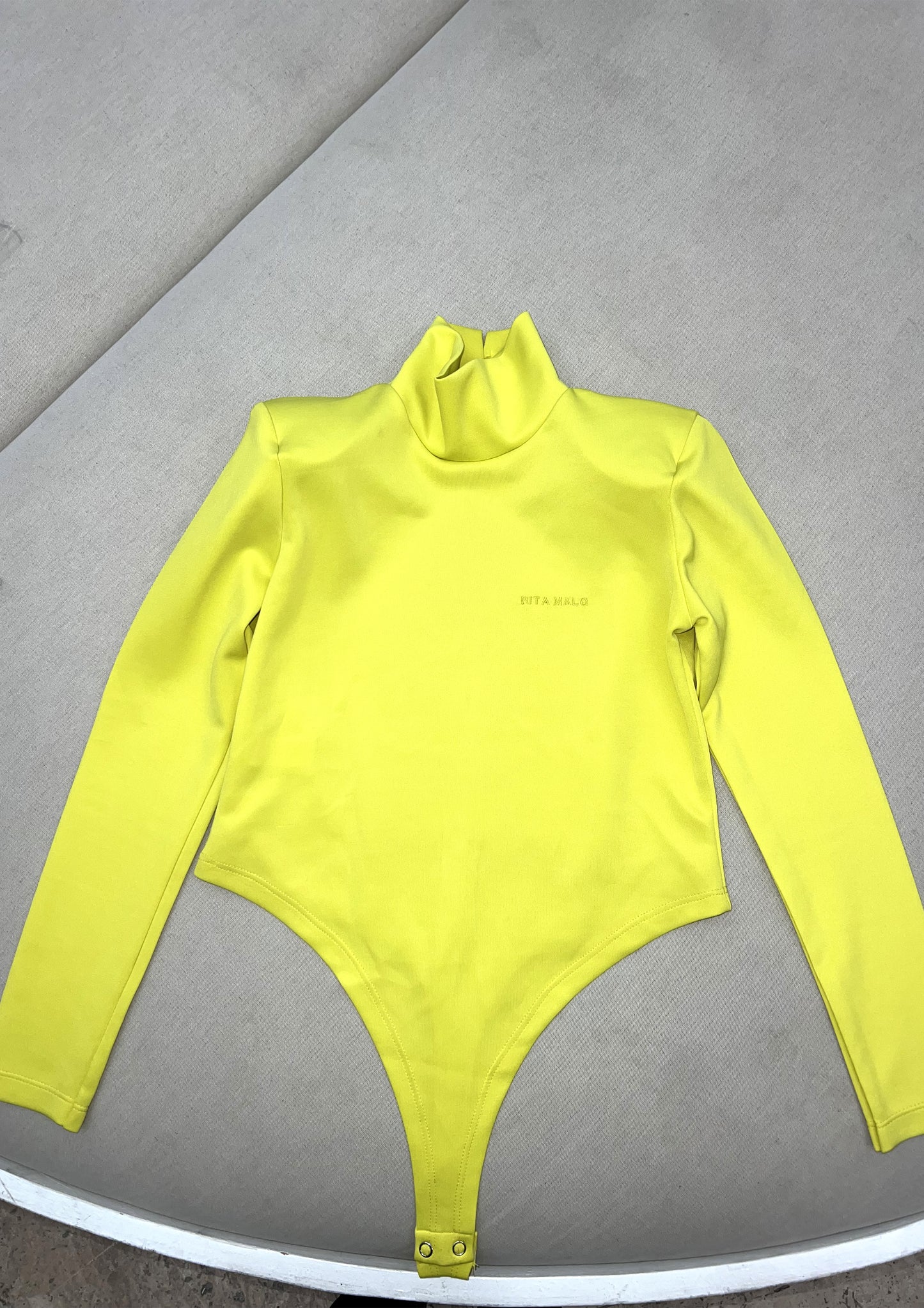 BODY VERT JAUNE FLUO AVEC EPAULETTES BRODÉ RITA MALO